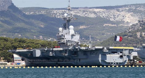 Французский авианосец подключился к операции против ИГ в Ираке